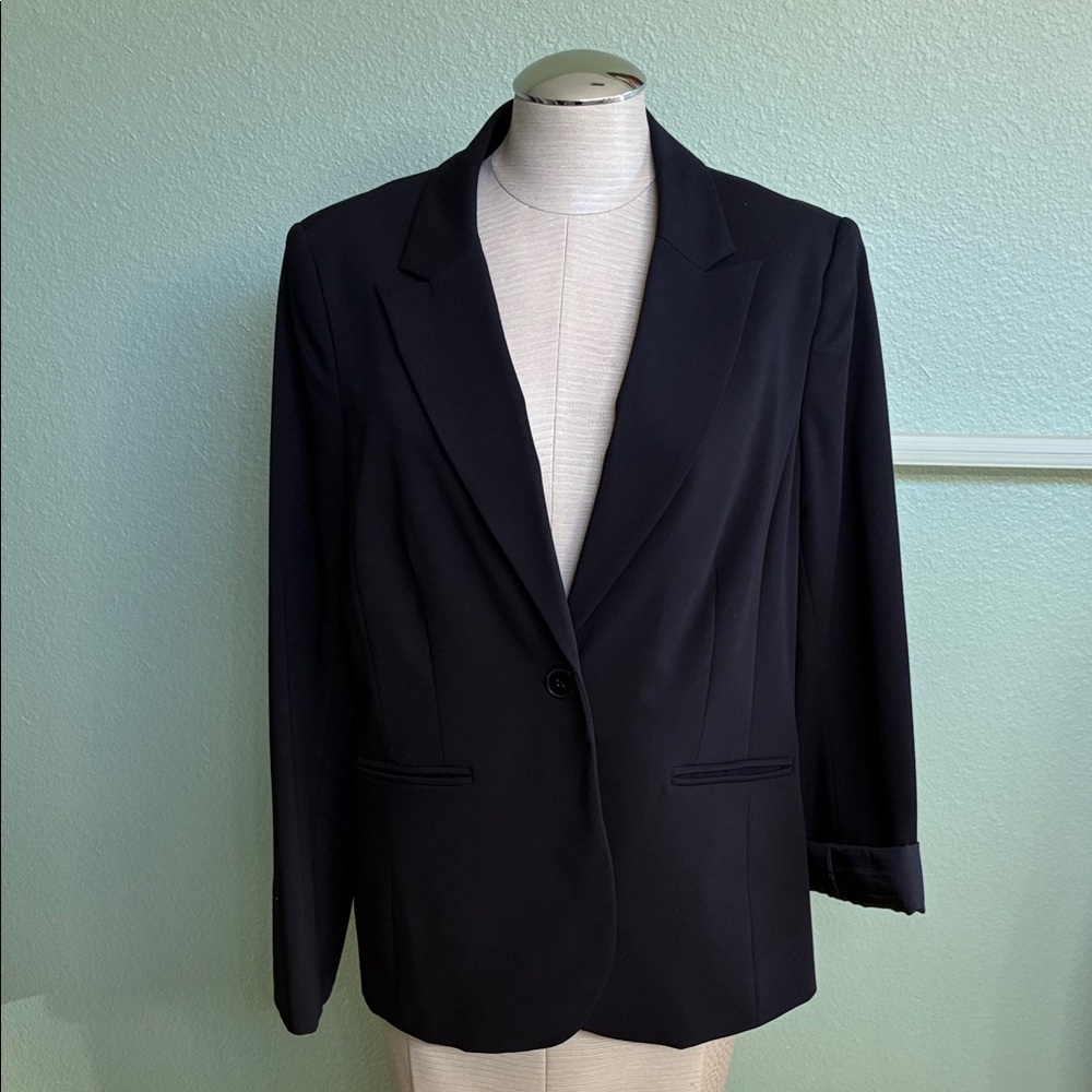 Liz Claiborne Elegant Black Blazer